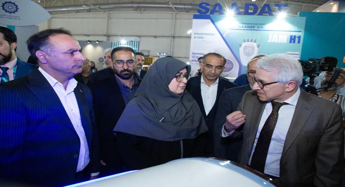 بازدید سخنگوی دولت از نمایشگاه ایران هلث؛ *تبدیل تهدیدها به فرصت، رمز ایران قوی*