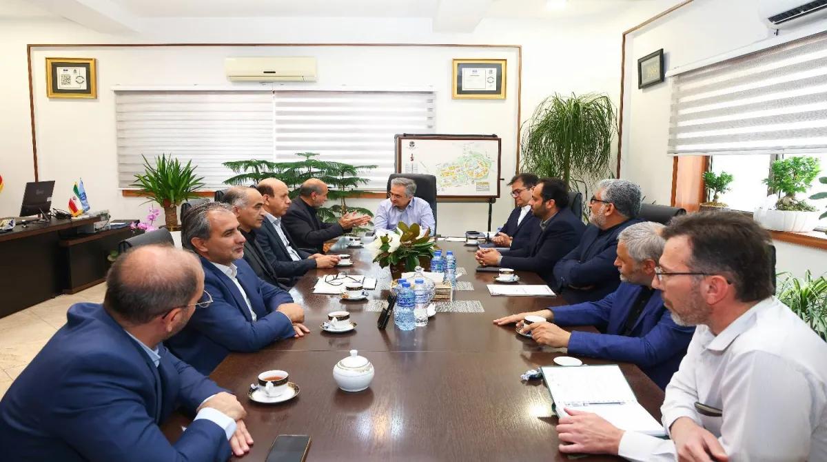 در نشست صمیمی مدیرعامل نمایشگاه های بین المللی ایران با هیات اندیشه ورز تاکید شد: ظرفیت‌های تخصصی هیأت‌های اندیشه‌ورز بسیج؛ پشتوانه‌ای برای تحقق برنامه‌های تحولی