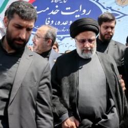 بازدید دکتر رئیسی از نمایشگاه روایت خدمت