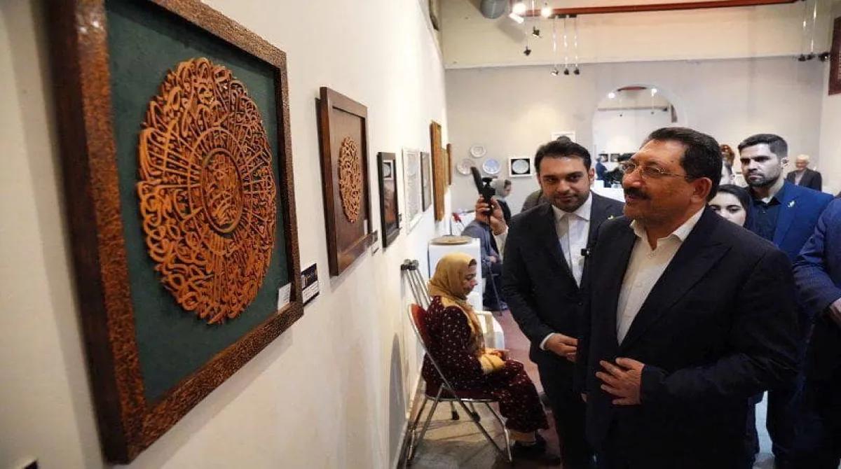 وزیر صمت در بازدید از آثار معلولین در جشنواره و نمایشگاه همام:اراده انسان سقف محدودیتها را میشکافد